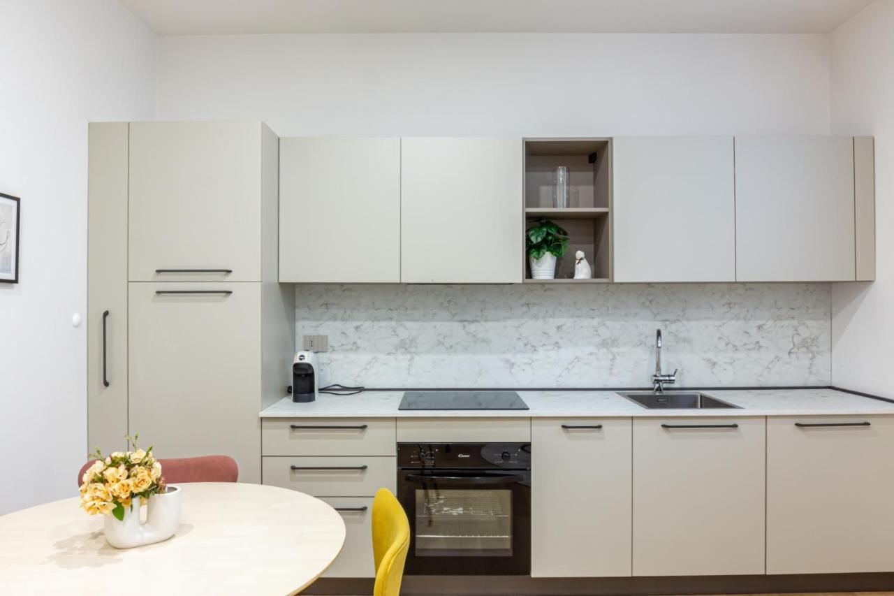 Easylife - Bilocale Moderno E Sofisticato In Zona Porta Venezia Apartment Milan Luaran gambar